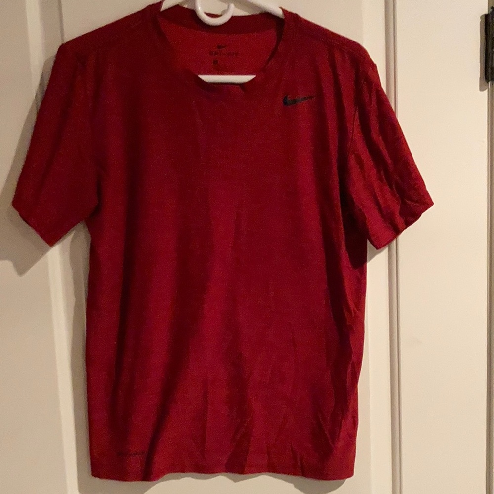 Men’s Nike Dri-fit T-shirt. Size S, RED